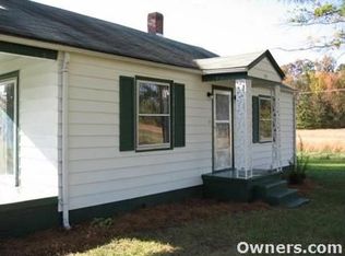 105 S Hairston St, Eden, NC 27288