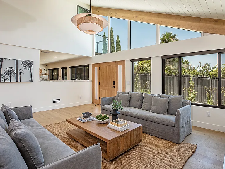3525 Coast View Dr — Photo 35