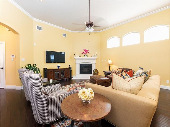 2nd image of 3740 Shumard Oak Ln