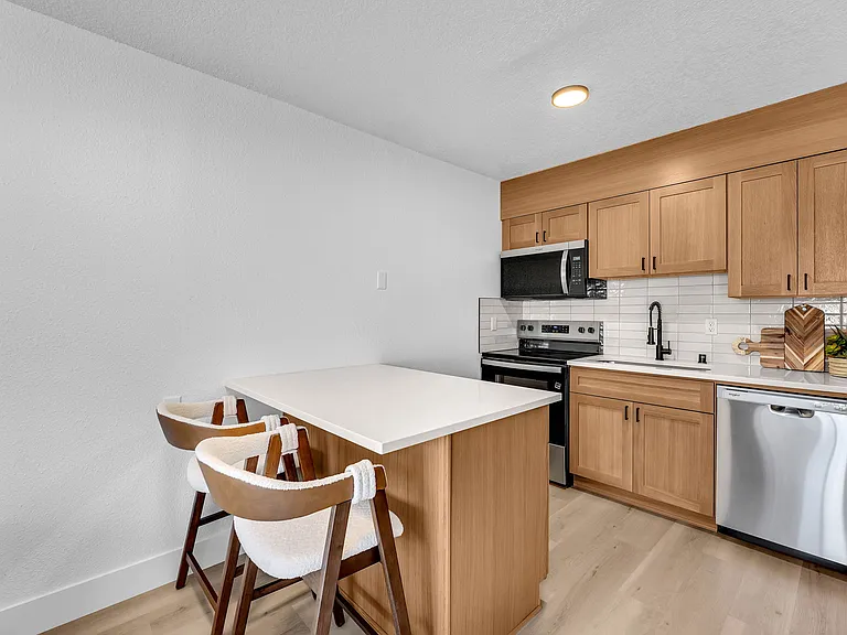 10701 NE 59th St #A — Photo 5