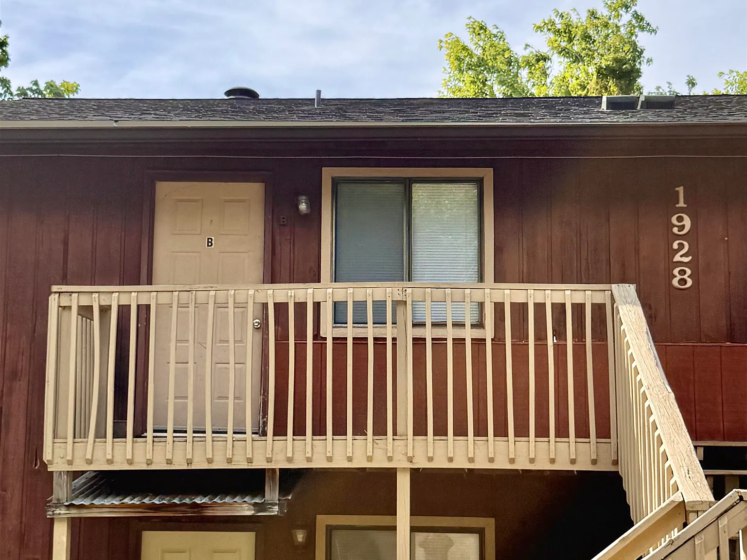 2 bed, 2.0 bath, 950 sqft, $1,300 — Photo 2