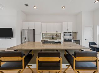 932 Bayonne St, Dallas, TX 75212