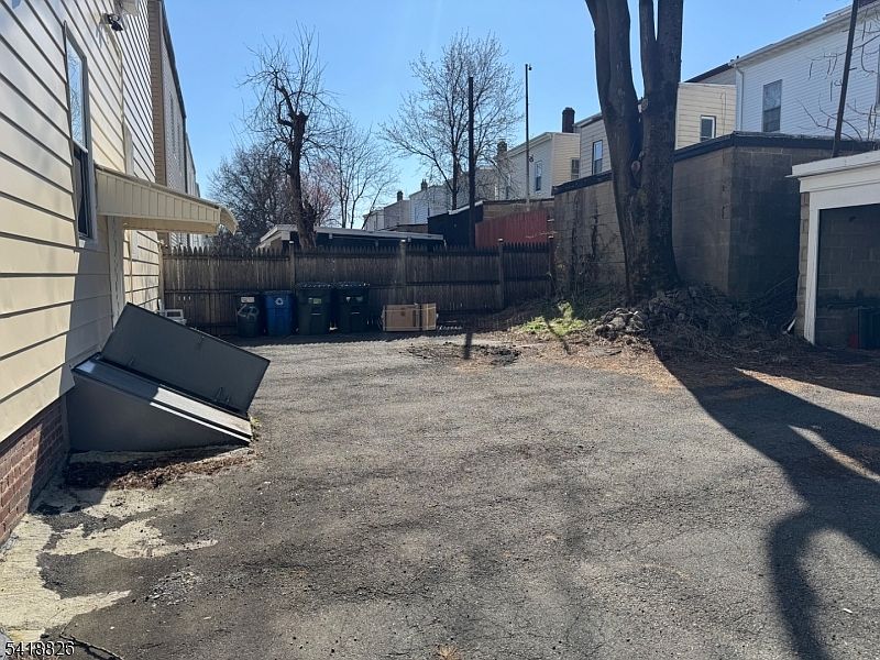 2nd image of 291 Vermont Ave