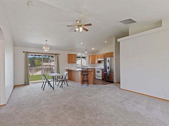 4th image of 3210 Thistle Creek Ln