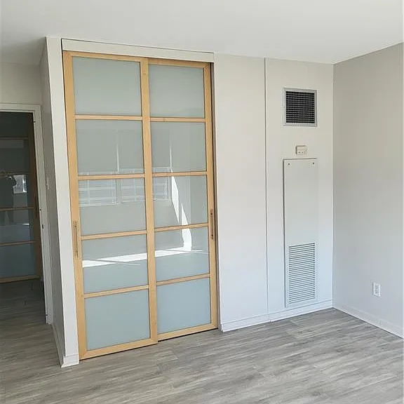 Bedroom closet view