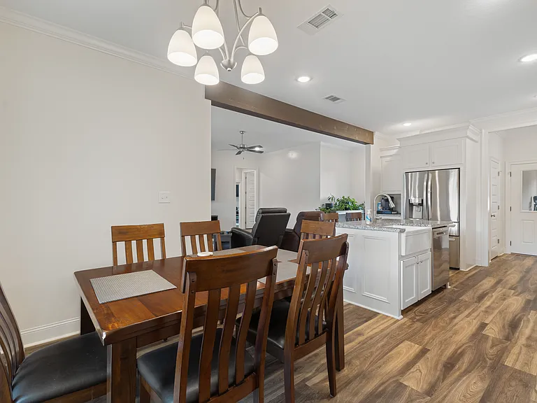 Dining/Kitchen