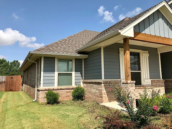 3rd image of 2405 Ryder Dr