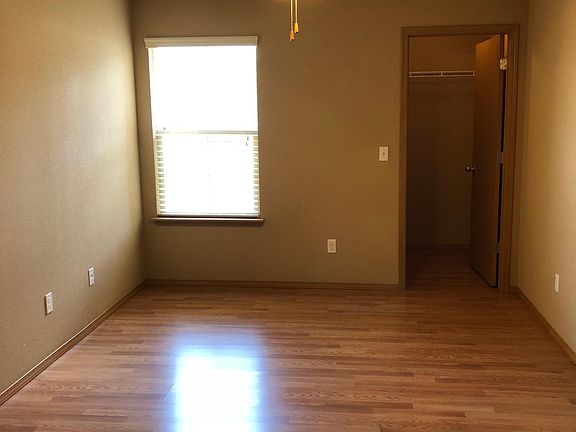 5th image of 3304 SW Windrift Ave