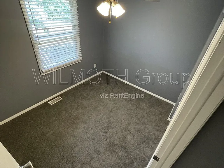 9507 Timber View Dr — Photo 13