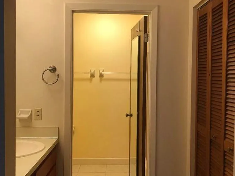 1145 N Shannon Ave #9 — Photo 12