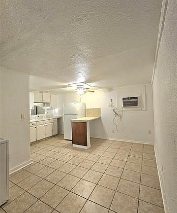 4th image of 713 S Yale Ave #1/2
