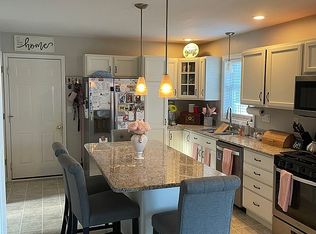 6220 Edgeware Rd, Mechanicsburg, PA 17050