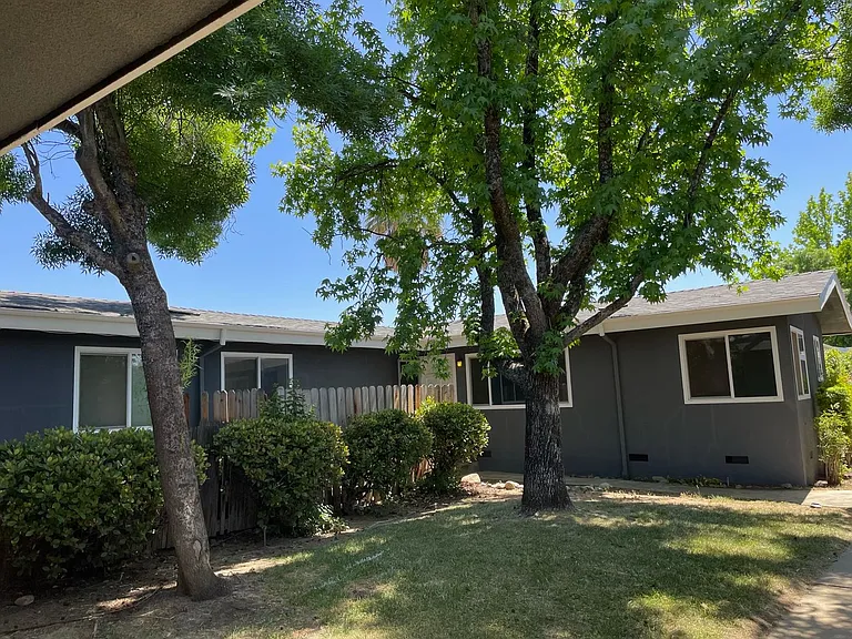 54 Grand Avenue — Photo 29