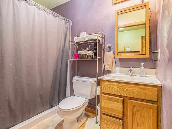 3rd image of 339 Clayton Ave