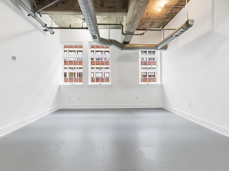 140 Bay St #6F — Photo 3