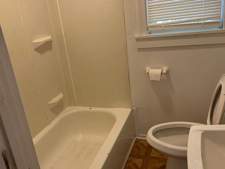 172 Pine St #1 — Photo 11