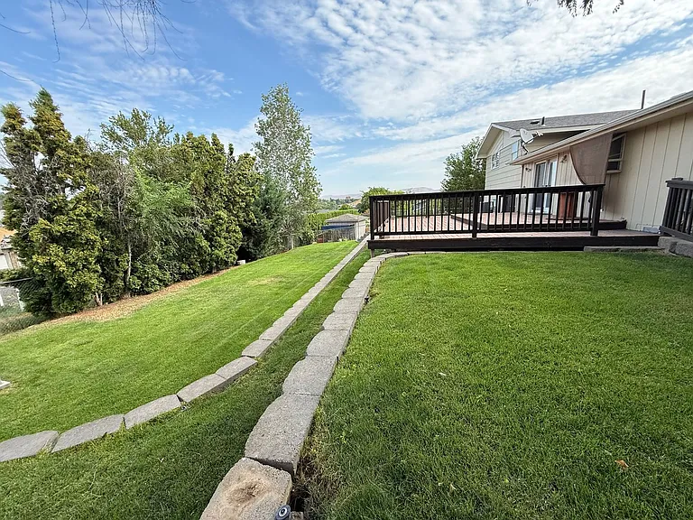 204 Hillcrest Dr — Photo 35