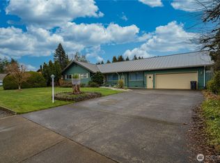 1215 Dundee Dr, Cosmopolis, WA 98537