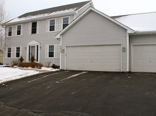 4850 Sycamore Dr, Eagan, MN 55123