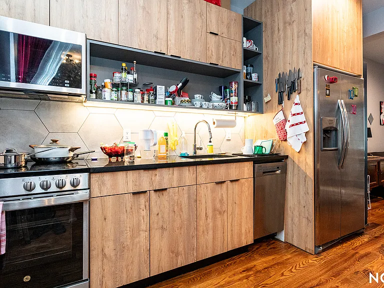 1461 Gates Ave #3H — Photo 5