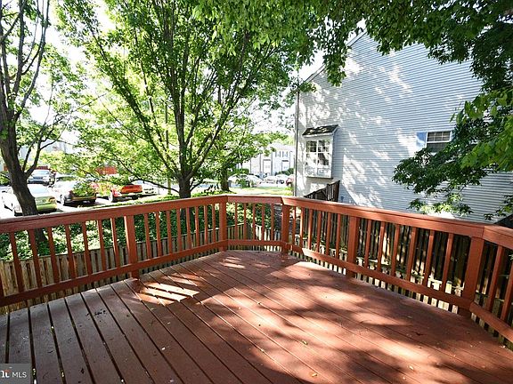 3rd image of 3216 Antrim Cir