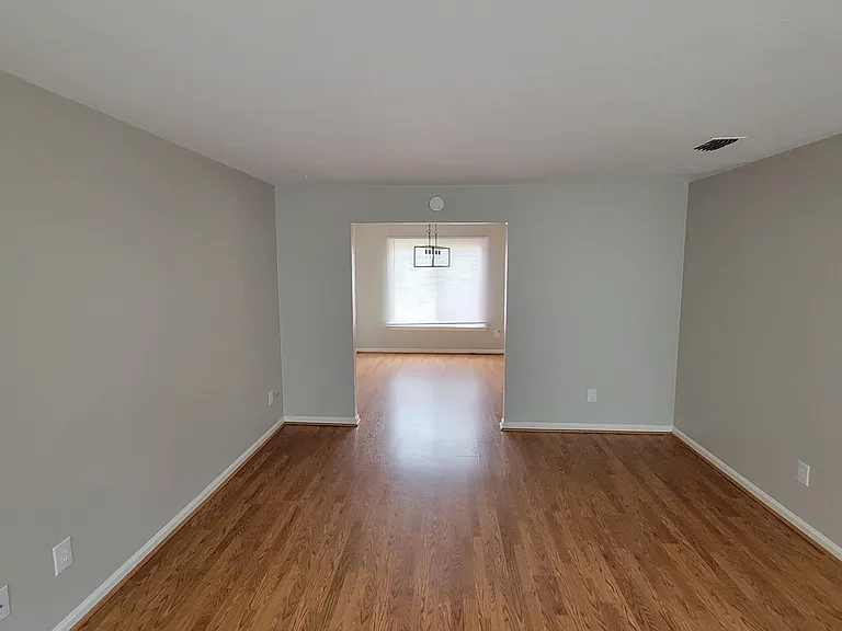 904 Alewife Ct — Photo 8