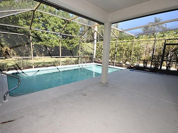 5th image of 8851 Springwood Ct