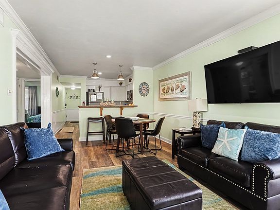 3rd image of 2405 S Ocean Blvd. #207