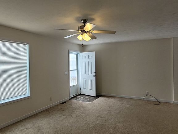 3rd image of 1585 Ray Blvd #684