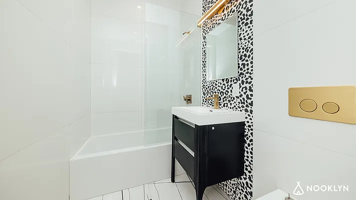 Rented by Nooklyn NYC LLC | media 71