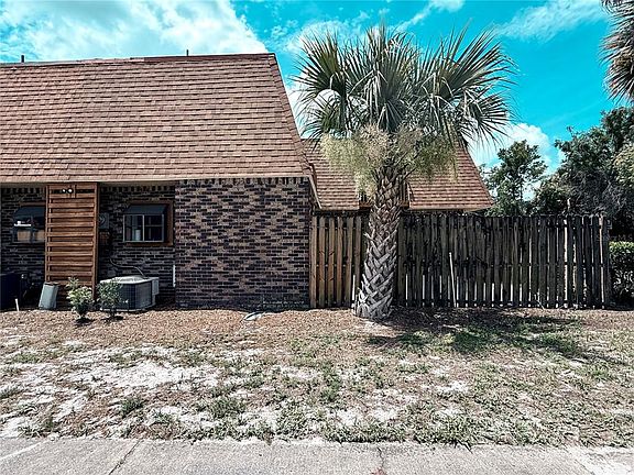 4th image of 202 Terrace Ct