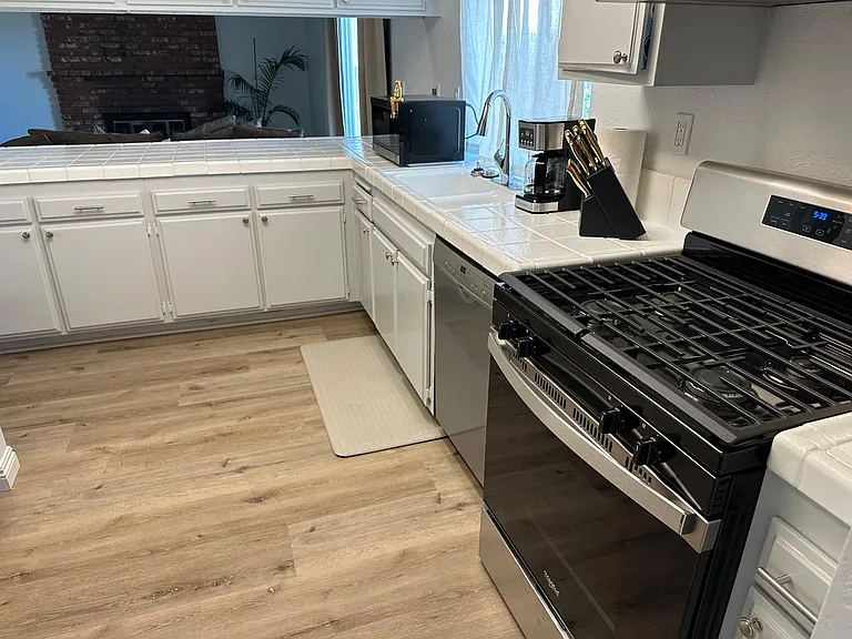 749 E Avenue J9 — Photo 15