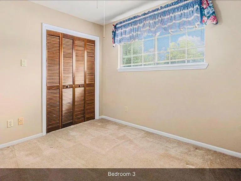 15014 Hollydale Dr — Photo 14