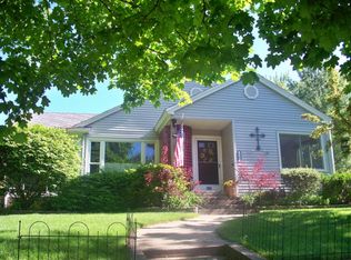 525 Colfax Ave, Grand Haven, MI 49417