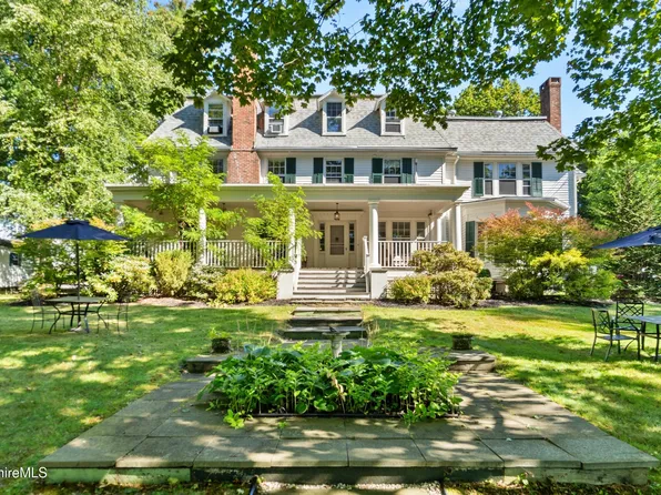 7 Hubbard St, Lenox, MA 01240