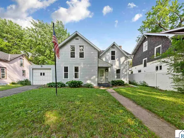 1617 N 4th St, Mankato, MN 56001