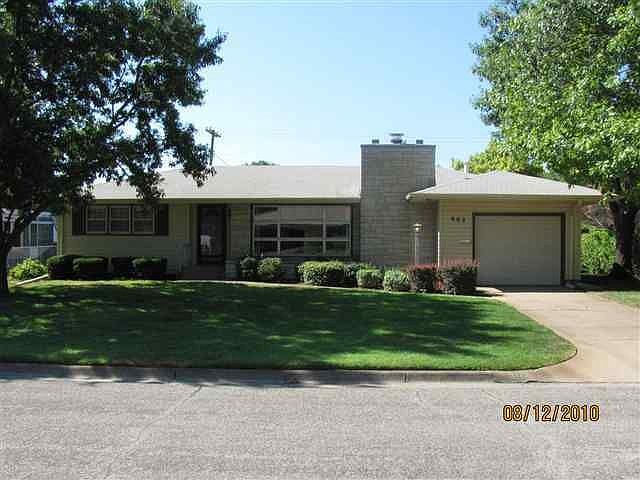 1st image of 902 Mellinger Dr