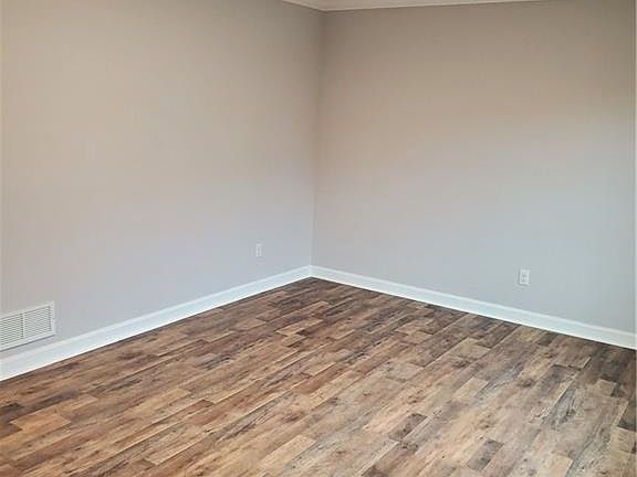 4th image of 1315 20th Avenue Pl NE