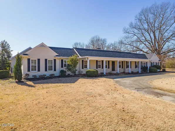 222 Country Club Ln, Jackson, TN 38305