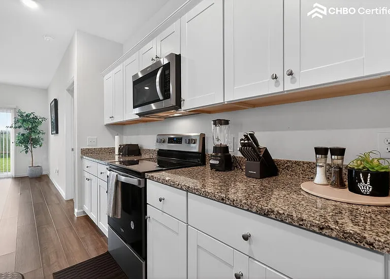 1052 Long Bay Ct — Photo 12