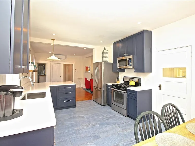 700 Thames St — Photo 19