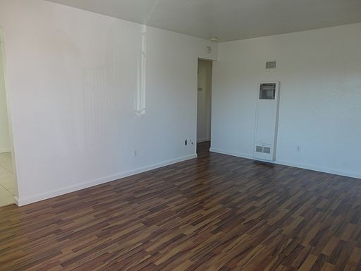 2nd image of 4910 1/2 67th St