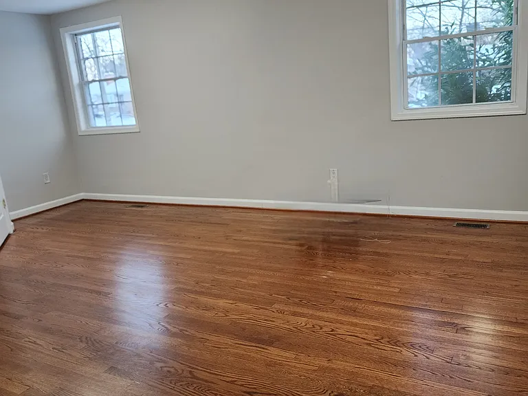 5608 Eastwood Ct — Photo 16