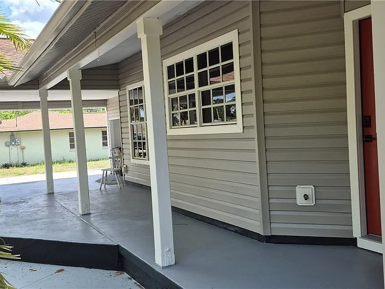 315 Cleveland Ave — Photo 2
