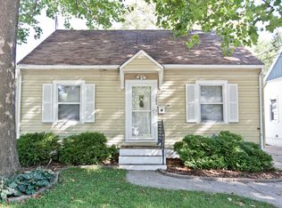 1284 34th St NE, Cedar Rapids, IA 52402
