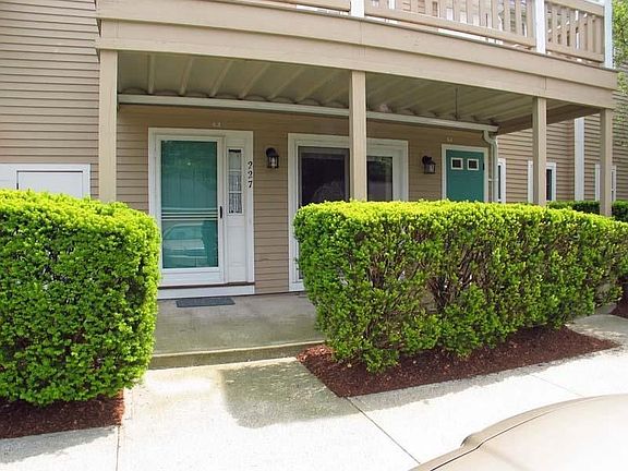 2nd image of 227 Allerton Commons Ln