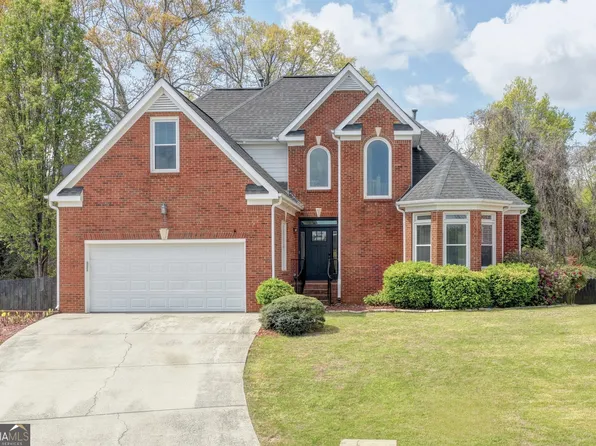 1005 Lewis Ridge Cir, Lawrenceville, GA 30045