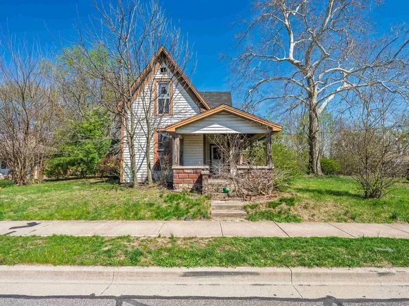 8110 S Walnut St, Daleville, IN 47334