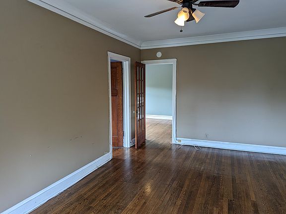 4th image of 3702 N Lakewood Ave