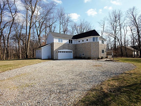 3rd image of 1000 Reynoldsburg New Albany Rd